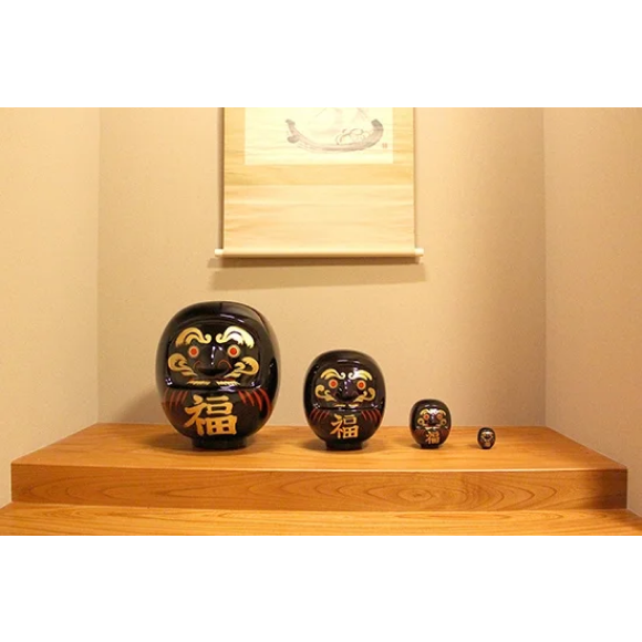 漆塗りカーボンダルマ(飛騨春慶塗) /Hida Shunkei Urushi Carbon Daruma